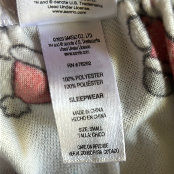 Hello Kitty Christmas Pajamas with Snowflakes - Picture 5 of 6